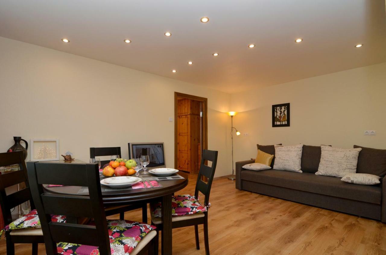 Tomsona Apartment Riga Center Buitenkant foto